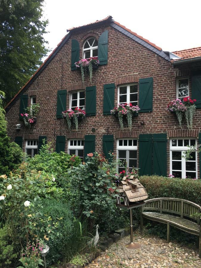 Ferienwohnung auf dem Sturmhof Grefrath Exterior foto